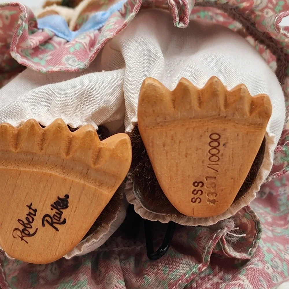 Robert Raikes Lucille Daphne Bears Wood Face 1991 Display Set Tags Box Included‎